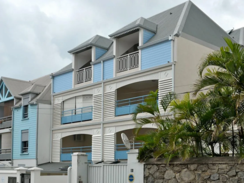 Construction de logement collectif : immeuble en secteur protégé Saint-Denis de La Réunion